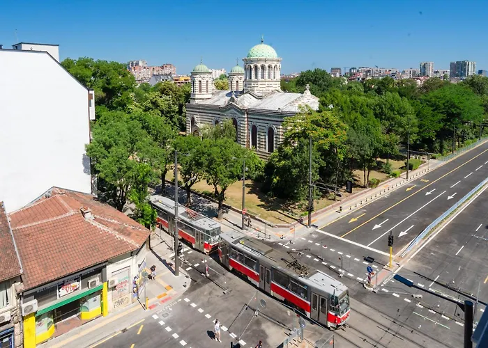 Design 1bdr Near Center דירה סופיה